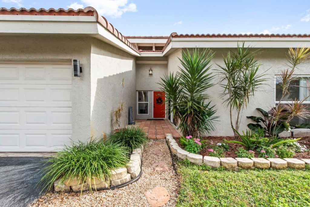 1621 Riverwood Lane, Coral Springs, FL 33071 Photo