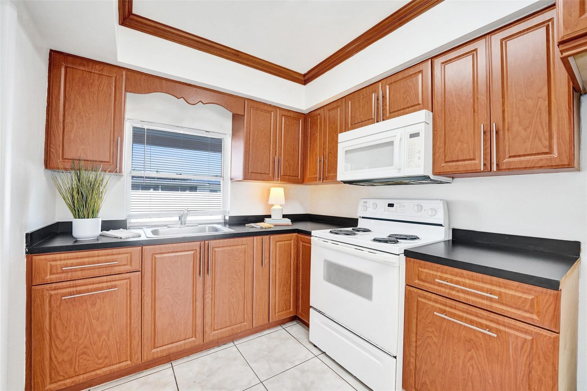 8211 NW 10th Street, Pembroke Pines, FL 33024 Photo