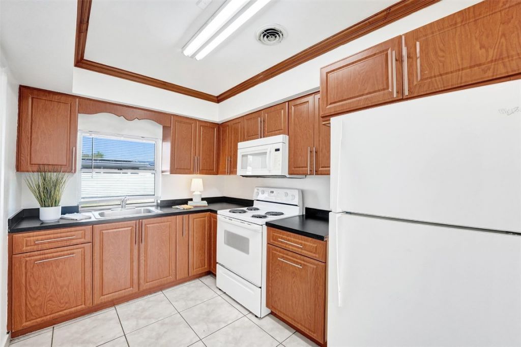 8211 NW 10th Street, Pembroke Pines, FL 33024 Photo