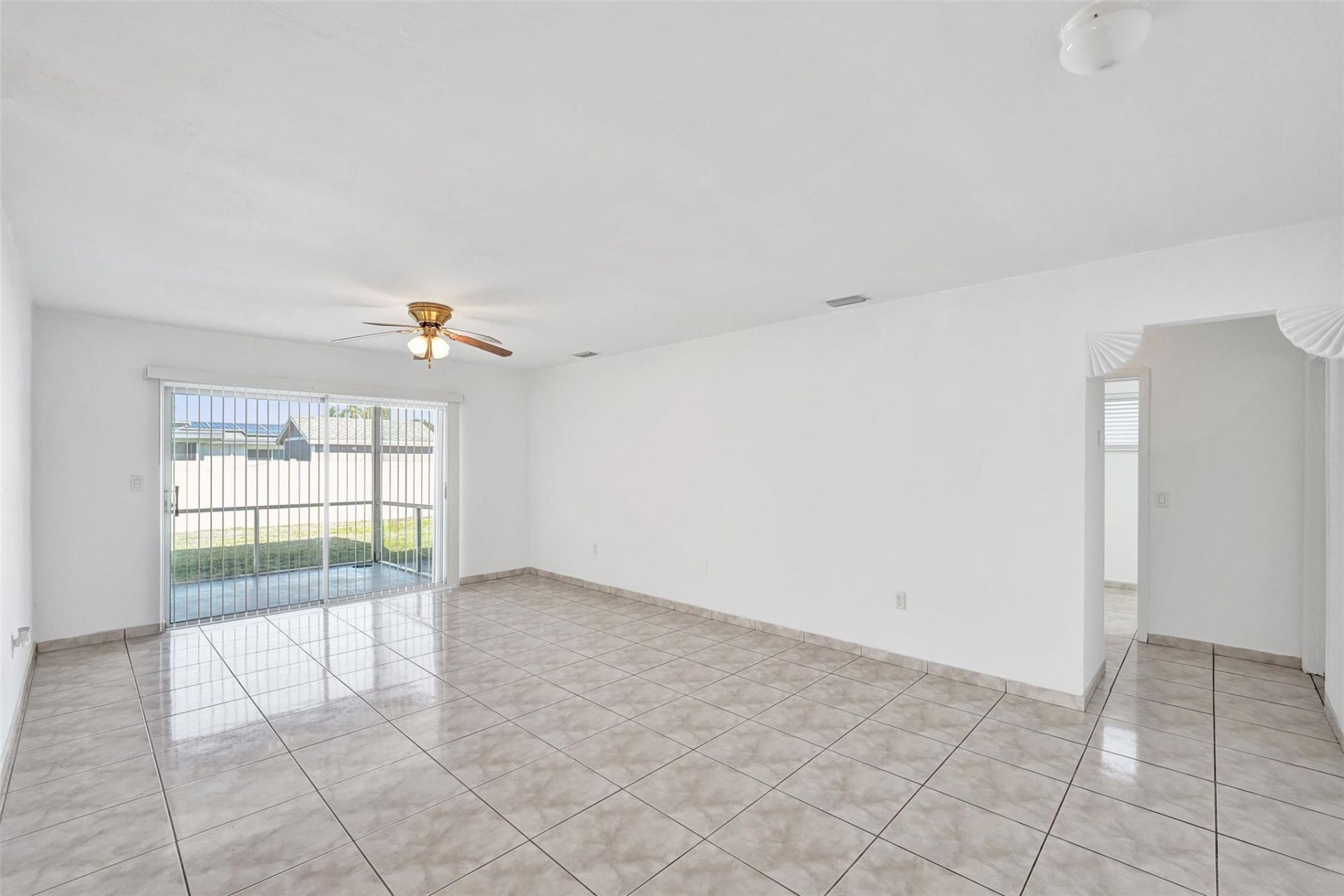 8211 NW 10th Street, Pembroke Pines, FL 33024 Photo