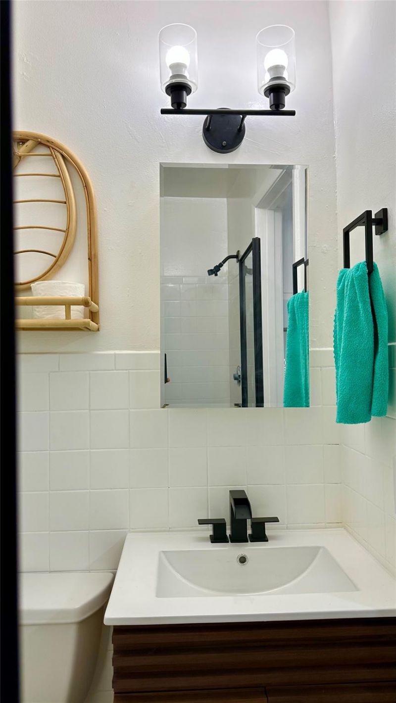 1145 NE 17th Terrace, Unit 2, Fort Lauderdale, FL 33304 Photo