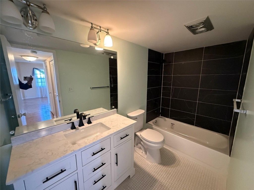 3575 Broken Woods Drive, Unit 601, Coral Springs, FL 33065 Photo