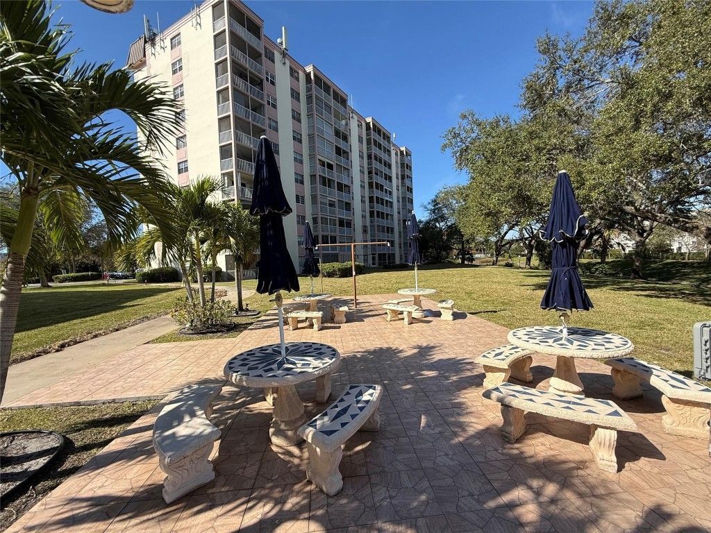 3575 Broken Woods Drive, Unit 601, Coral Springs, FL 33065 Photo