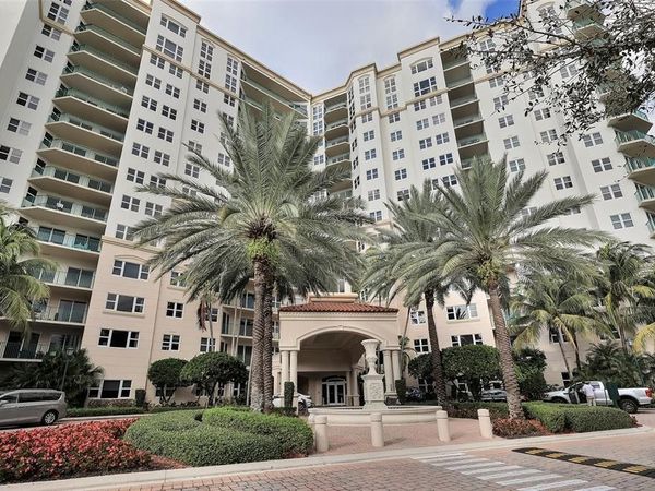 19900 E Country Club Drive, Unit 418, Miami, FL 33180