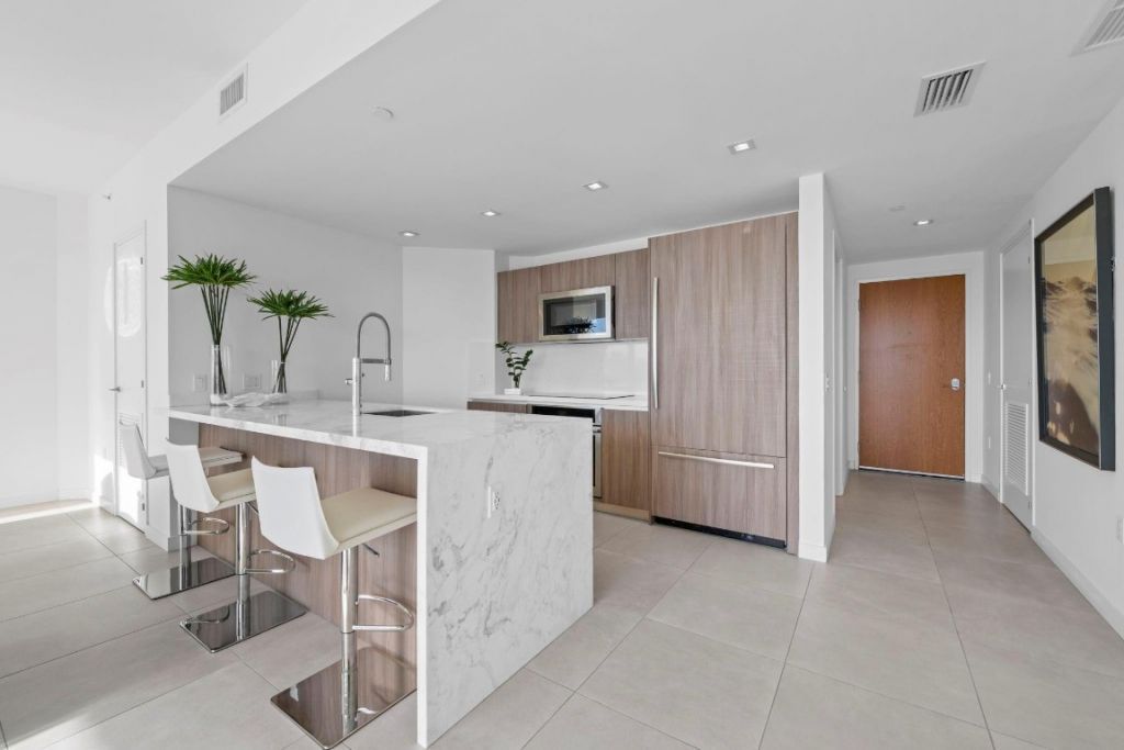 401 N Birch Road, Unit 607, Fort Lauderdale, FL 33304 Photo