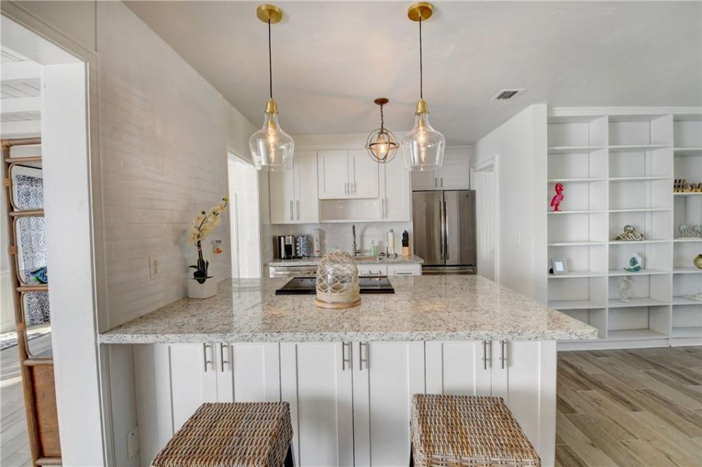 10 S Swinton Cir, Delray Beach, FL 33444 Photo