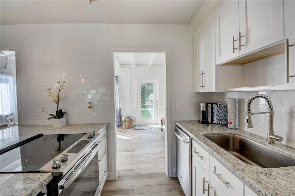 10 S Swinton Cir, Delray Beach, FL 33444 Photo