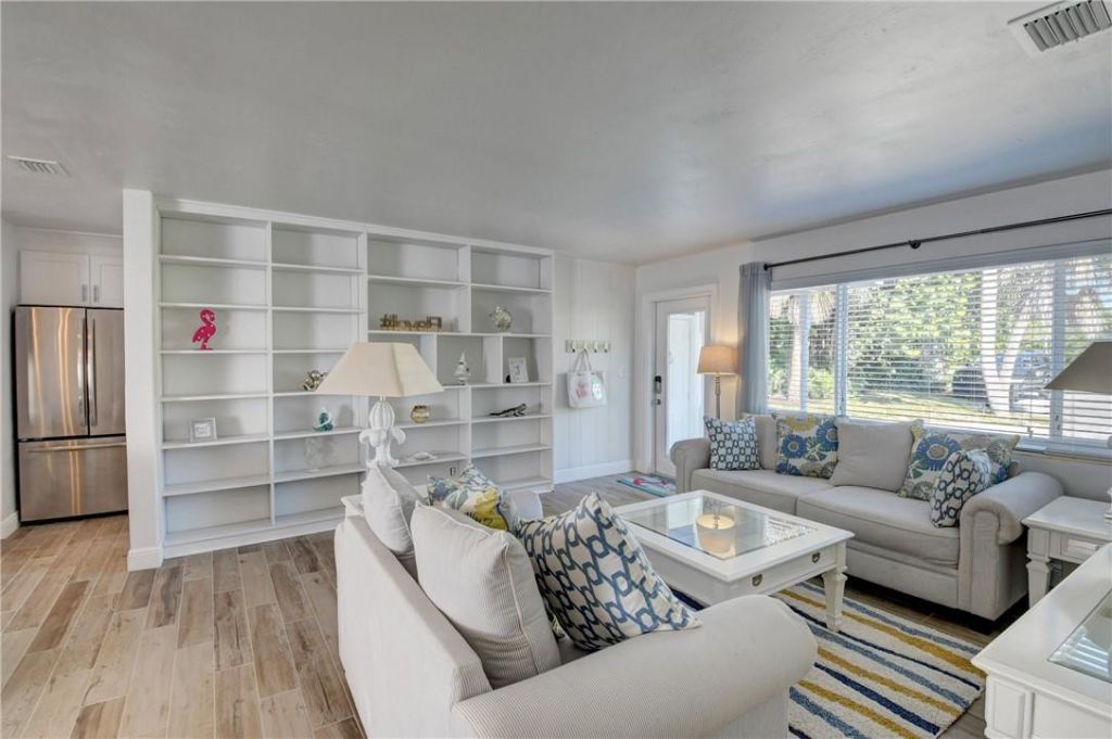 10 S Swinton Cir, Delray Beach, FL 33444 Photo