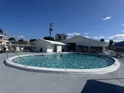 1050 SW 11th Street, Unit 1L, Hallandale Beach, FL 33009 Photo