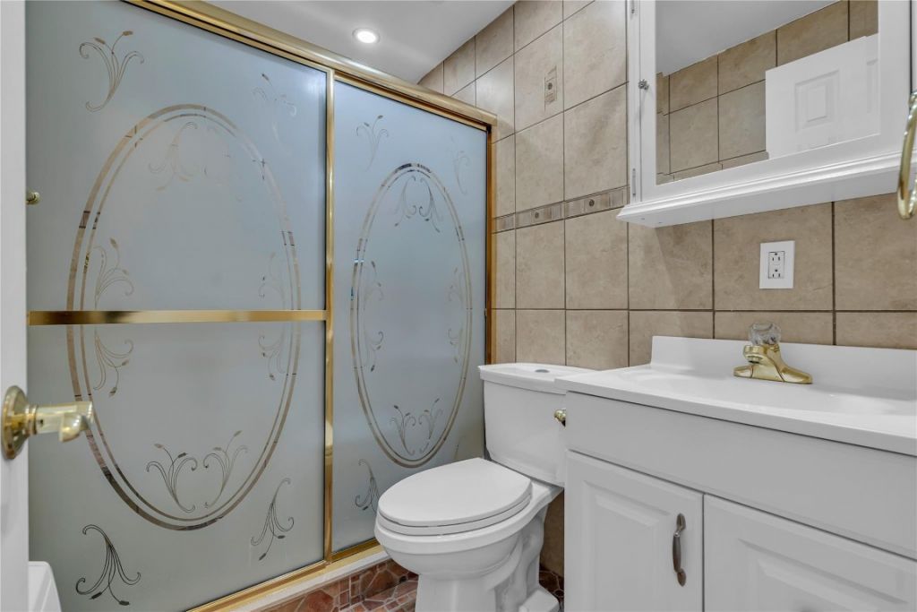 1050 SW 11th Street, Unit 1L, Hallandale Beach, FL 33009 Photo