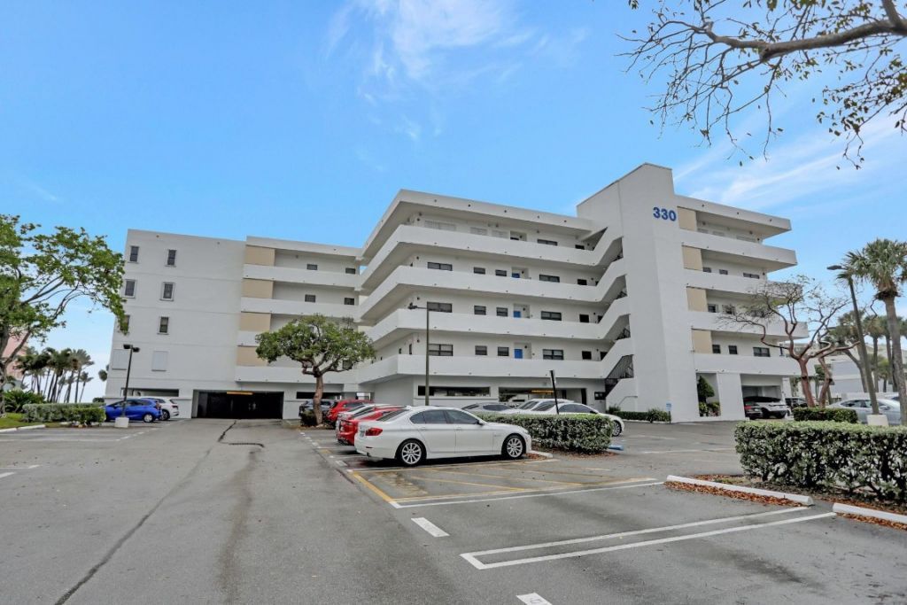 330 SE 20 Avenue, Unit 514, Deerfield Beach, FL 33441 Photo
