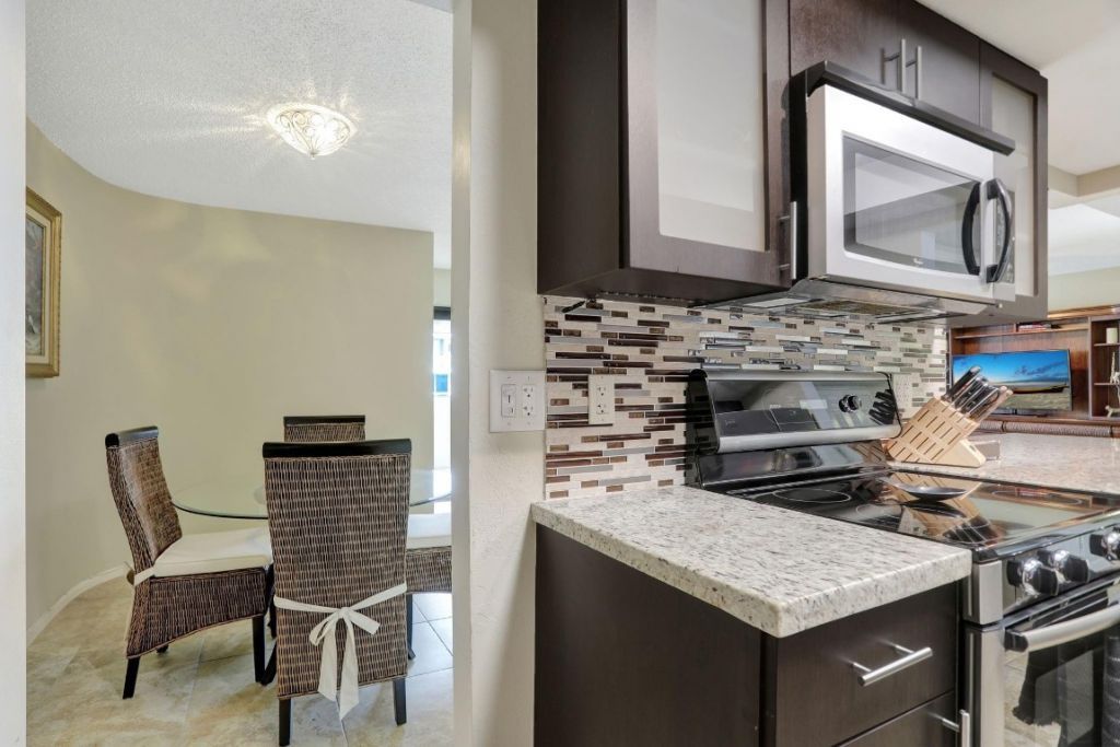 330 SE 20 Avenue, Unit 514, Deerfield Beach, FL 33441 Photo