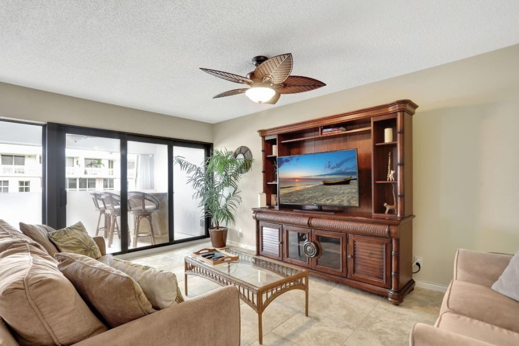 330 SE 20 Avenue, Unit 514, Deerfield Beach, FL 33441 Photo