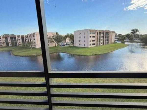 10442 Sunrise Lakes Blvd, Unit 303, Sunrise, FL 33322