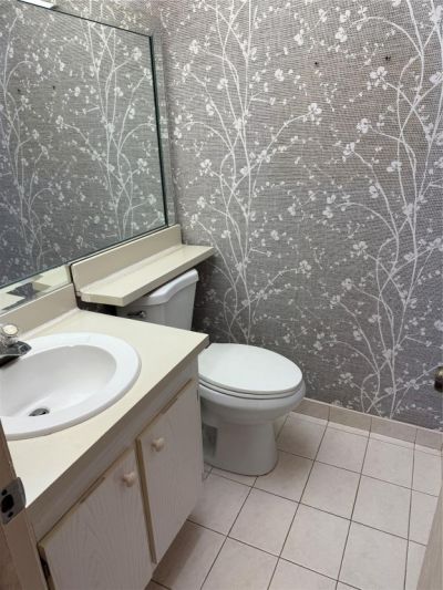 10442 Sunrise Lakes Boulevard, Unit 303, Sunrise, FL 33322 Photo