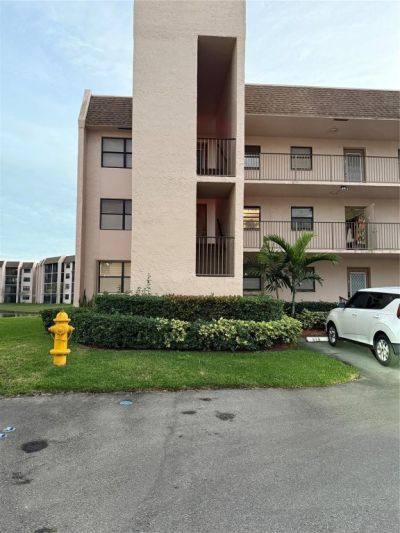 10442 Sunrise Lakes Boulevard, Unit 303, Sunrise, FL 33322 Photo