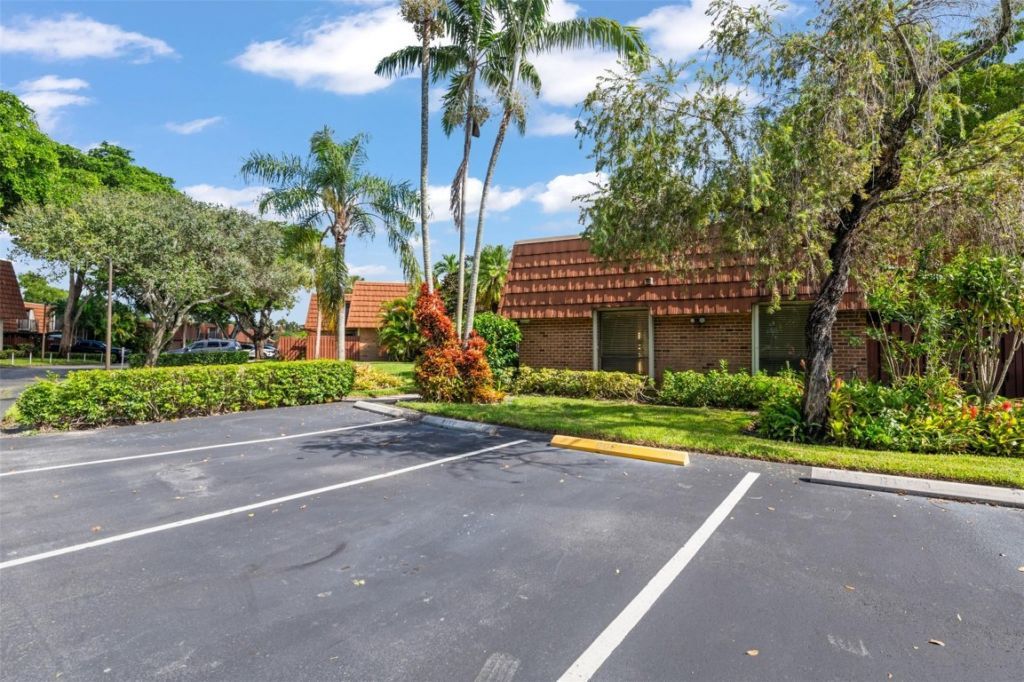 11927 SW 13th Court, Unit -, Davie, FL 33325 Photo