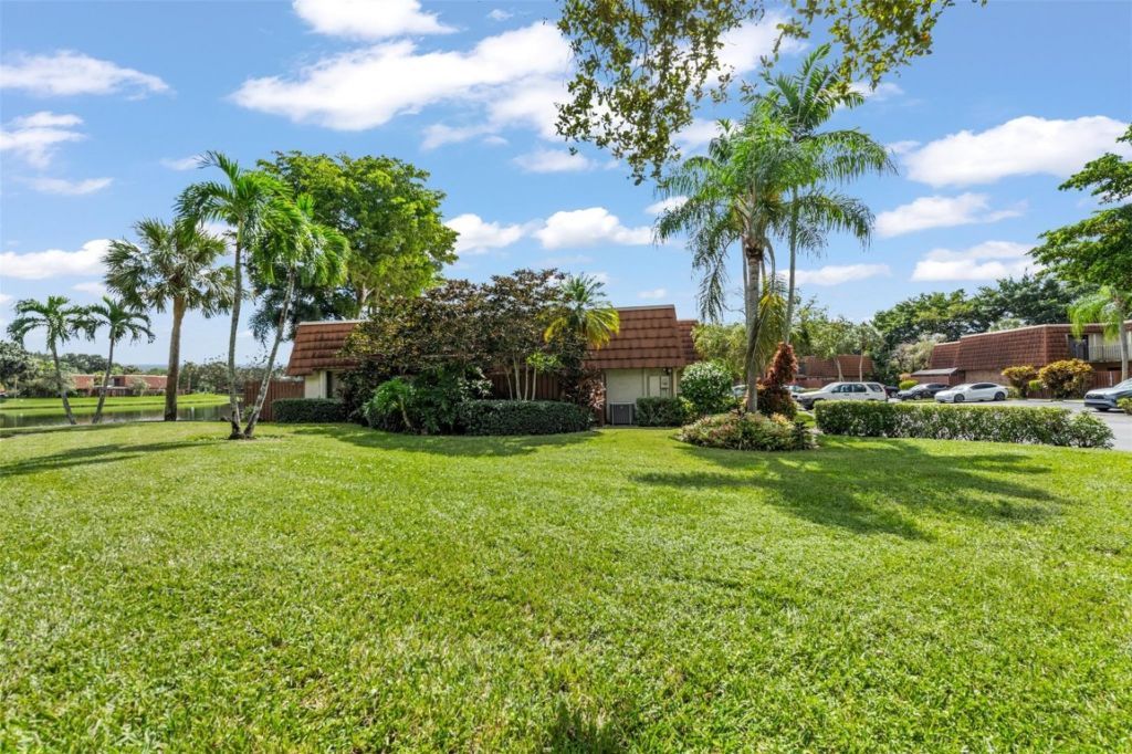 11927 SW 13th Court, Unit -, Davie, FL 33325 Photo