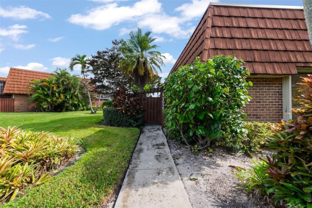 11927 SW 13th Court, Unit -, Davie, FL 33325 Photo