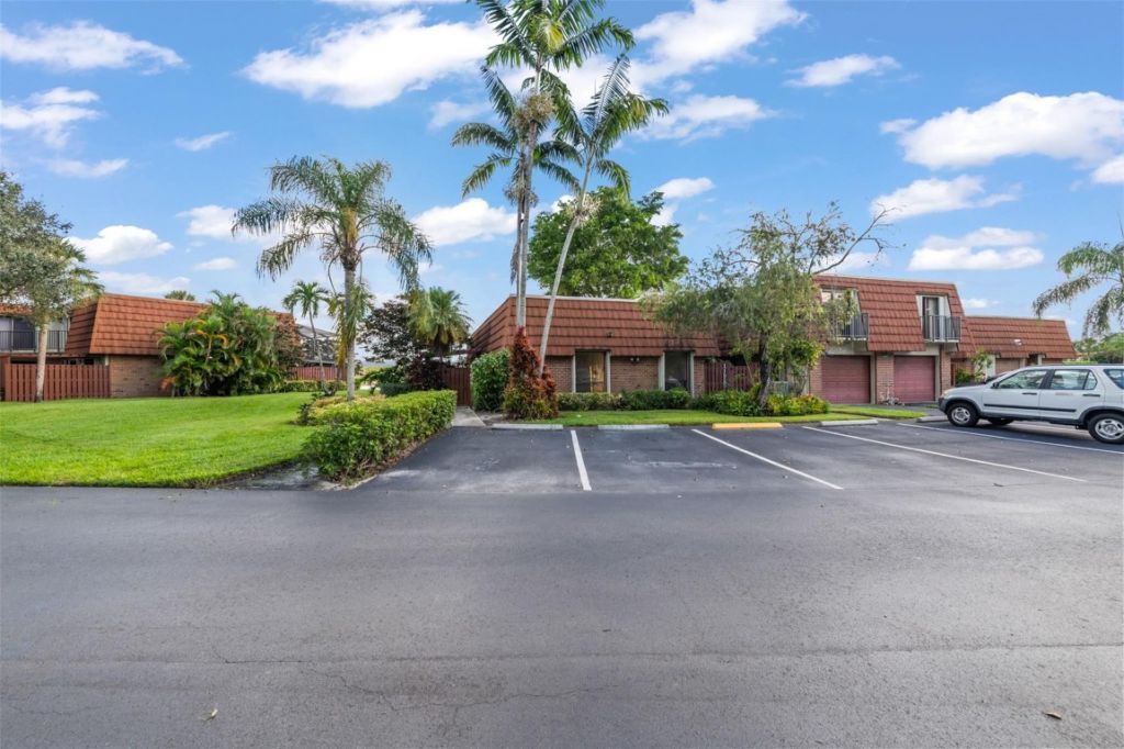 11927 SW 13th Court, Unit -, Davie, FL 33325 Photo