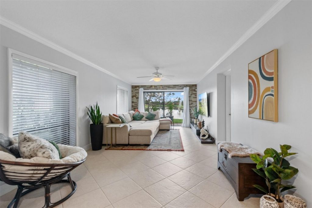 11927 SW 13th Court, Unit -, Davie, FL 33325 Photo