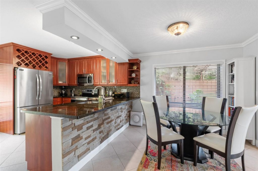 11927 SW 13th Court, Unit -, Davie, FL 33325 Photo