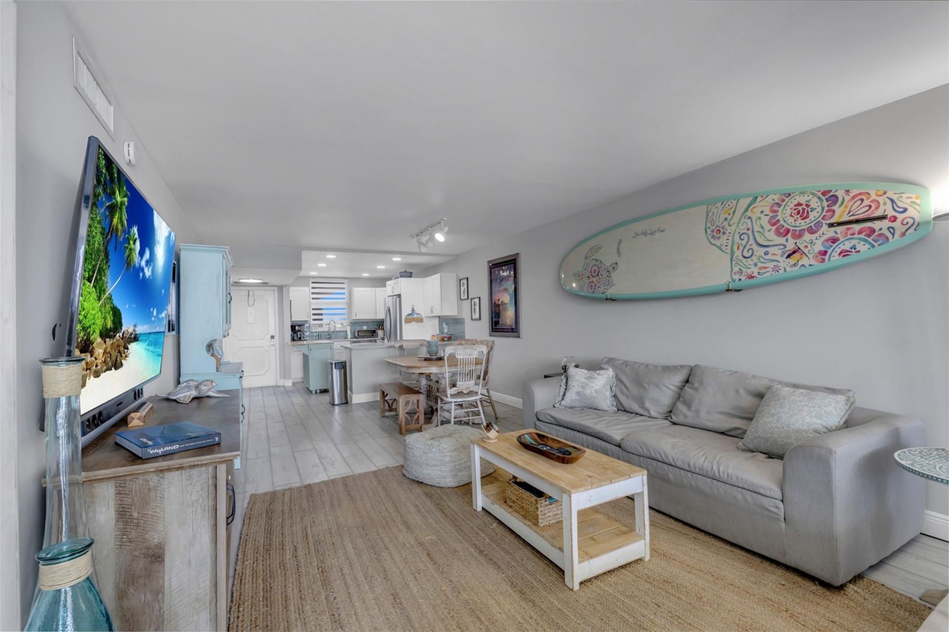 3100 NE 49th Street, Unit 503, Fort Lauderdale, FL 33308 Photo