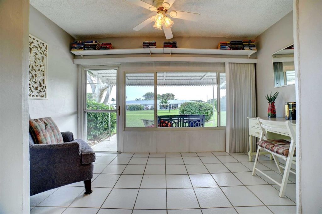 300 SW Golfview Ter, Unit 150, Boynton Beach, FL 33426 Photo