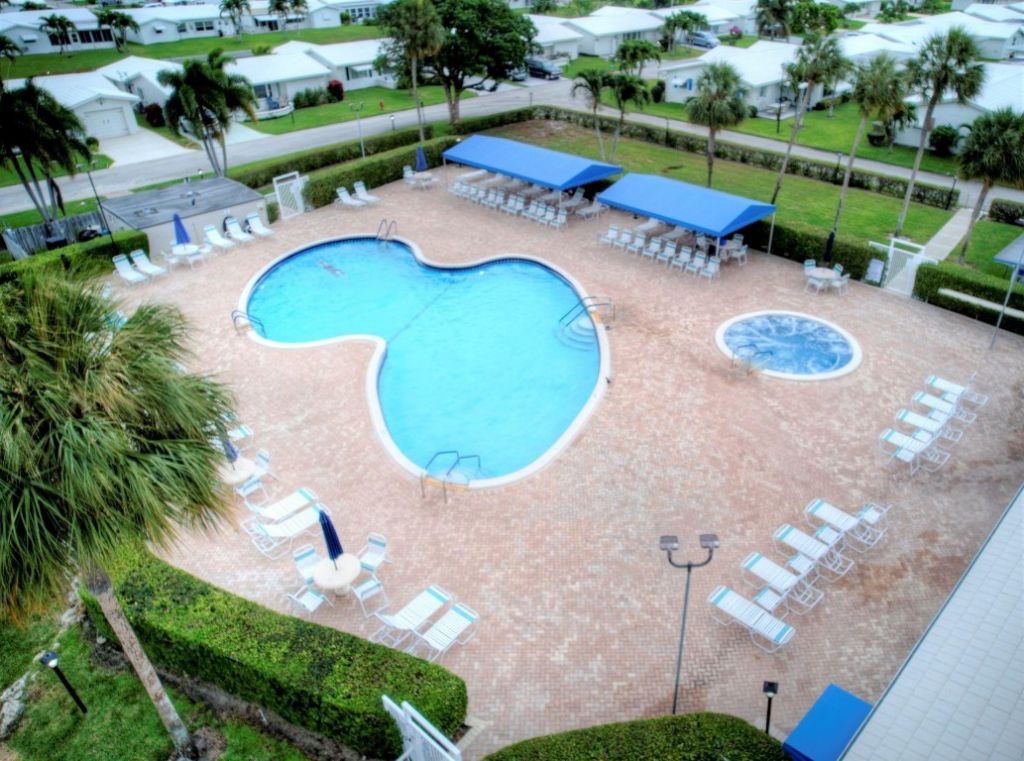 300 SW Golfview Ter, Unit 150, Boynton Beach, FL 33426 Photo
