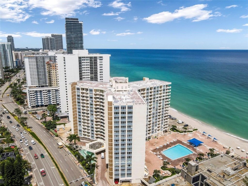 3180 S Ocean Drive, Unit 517, Hallandale Beach, FL 33009 Photo