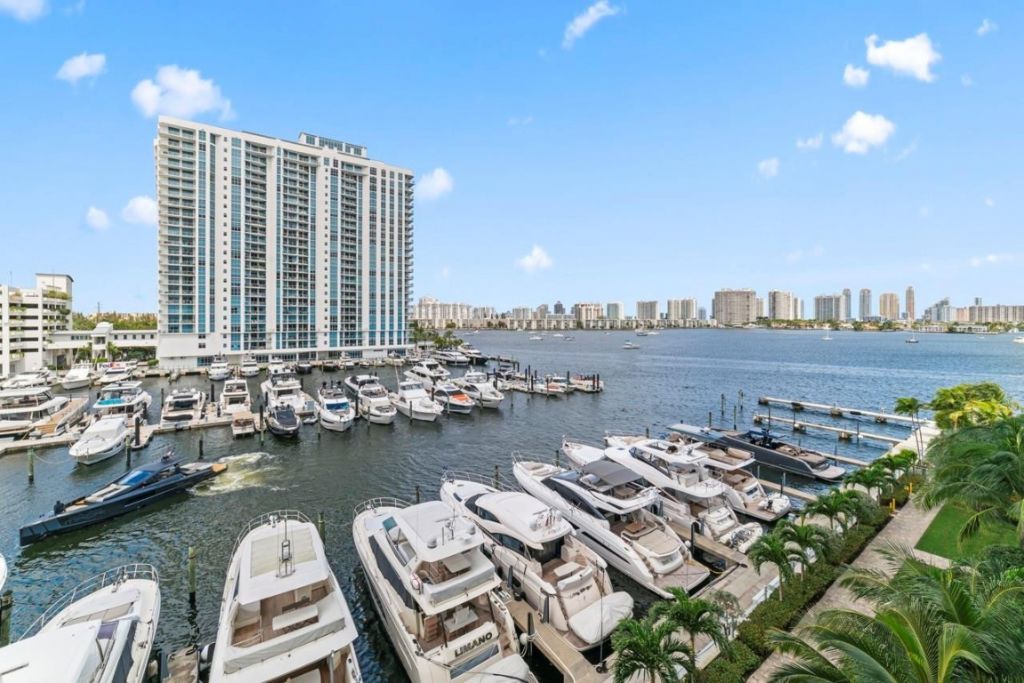 17111 Biscayne Boulevard, Unit 503, Aventura, FL 33160 Photo