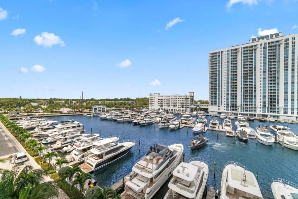 17111 Biscayne Boulevard, Unit 503, Aventura, FL 33160 Photo