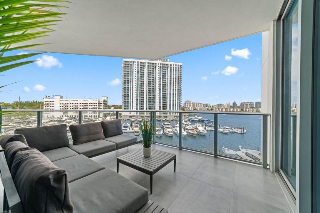 17111 Biscayne Boulevard, Unit 503, Aventura, FL 33160 Photo