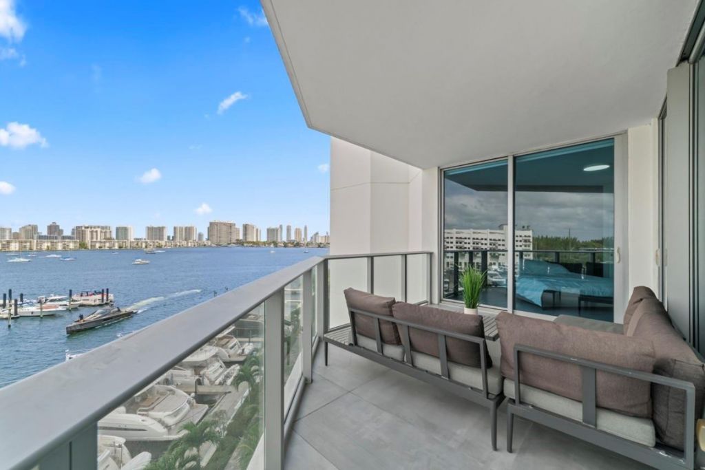 17111 Biscayne Boulevard, Unit 503, Aventura, FL 33160 Photo