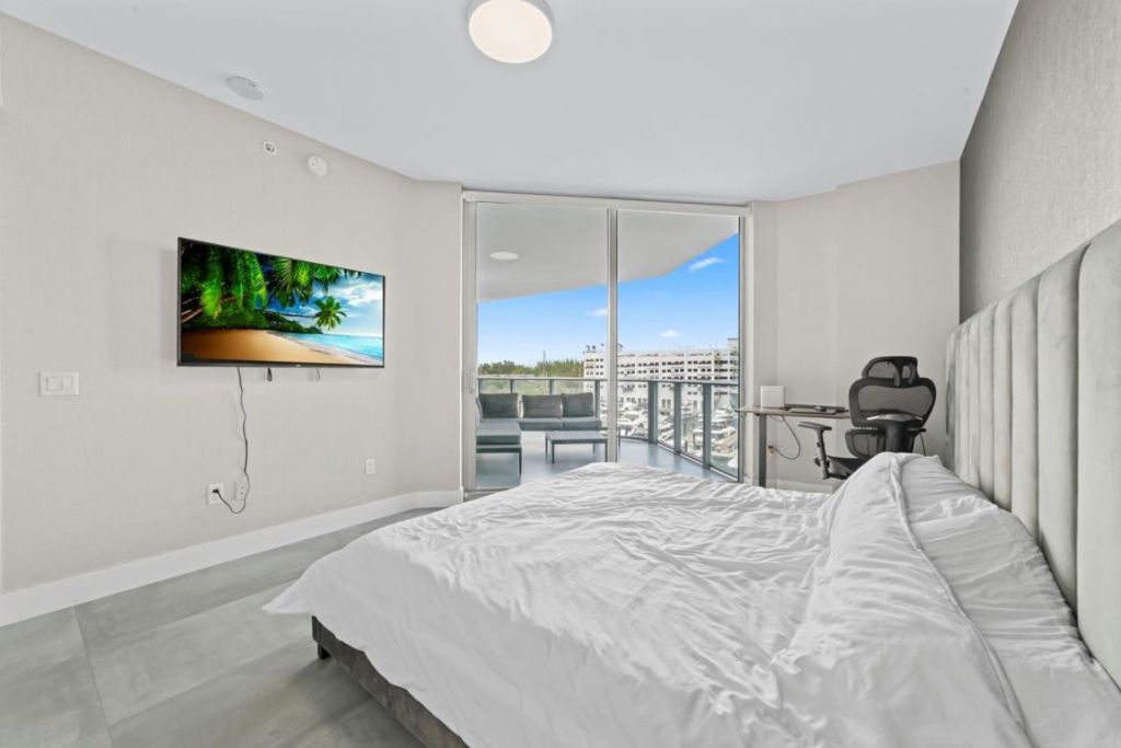 17111 Biscayne Boulevard, Unit 503, Aventura, FL 33160 Photo