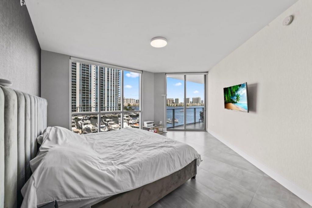 17111 Biscayne Boulevard, Unit 503, Aventura, FL 33160 Photo