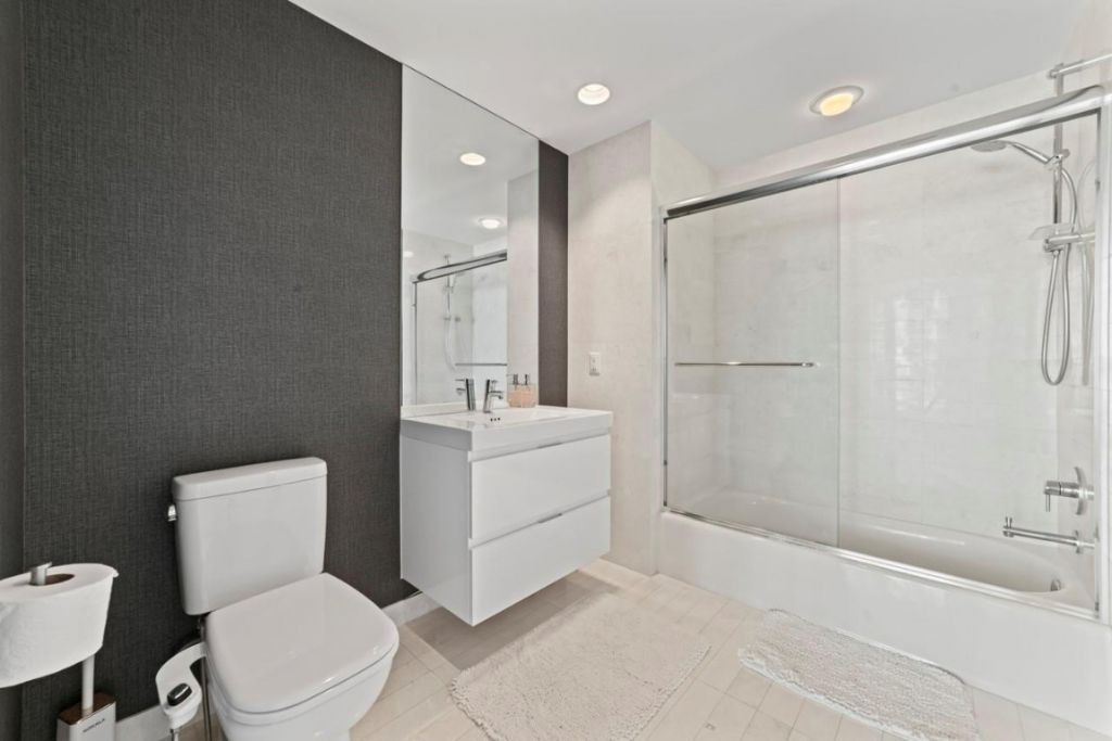 17111 Biscayne Boulevard, Unit 503, Aventura, FL 33160 Photo