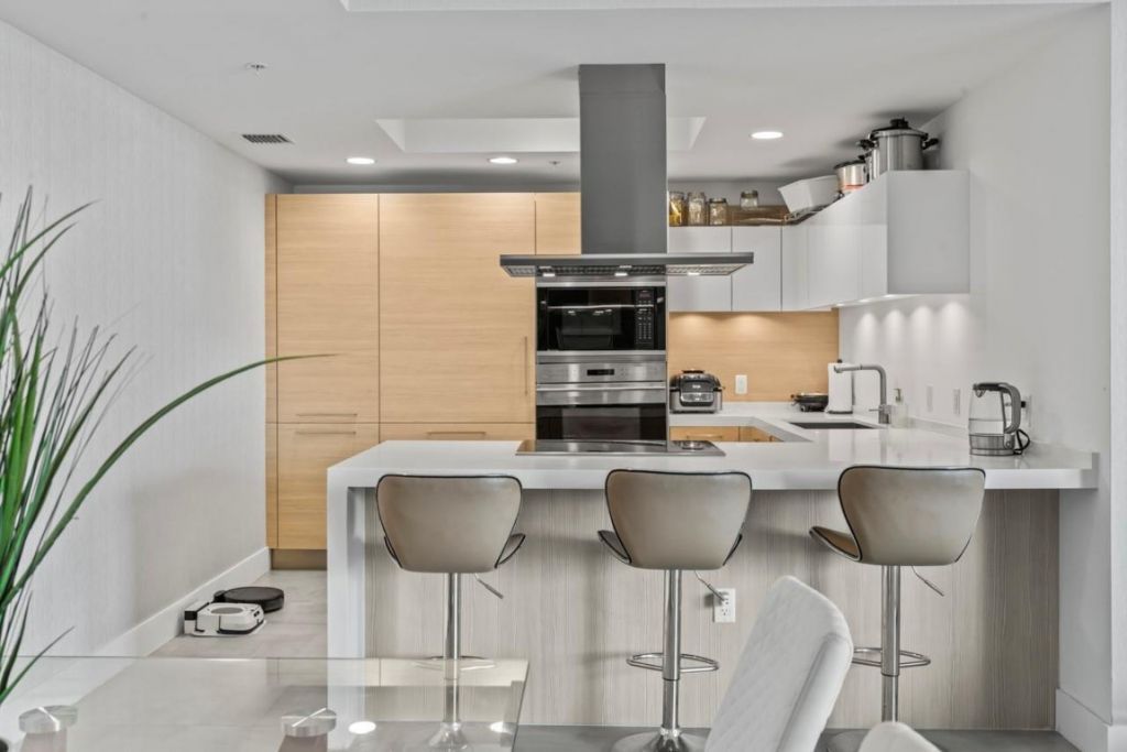 17111 Biscayne Boulevard, Unit 503, Aventura, FL 33160 Photo