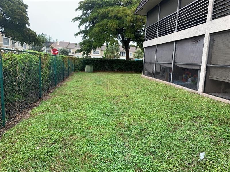 2830 Riverside Drive, Unit 102, Coral Springs, FL 33065 Photo