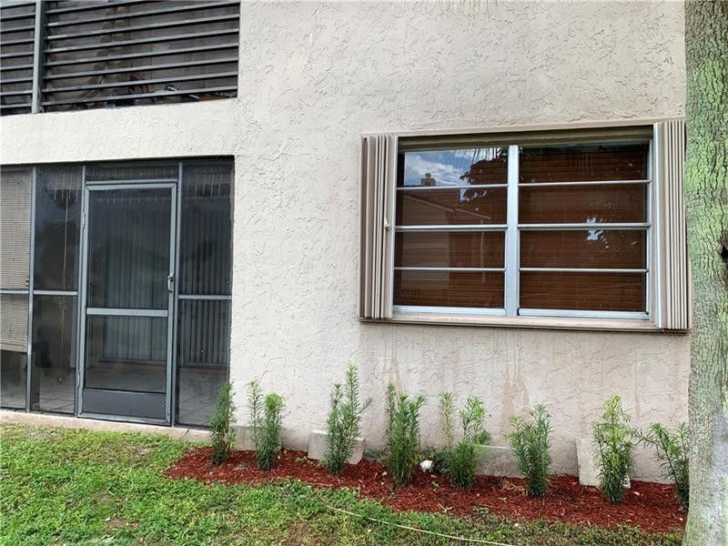 2830 Riverside Drive, Unit 102, Coral Springs, FL 33065 Photo