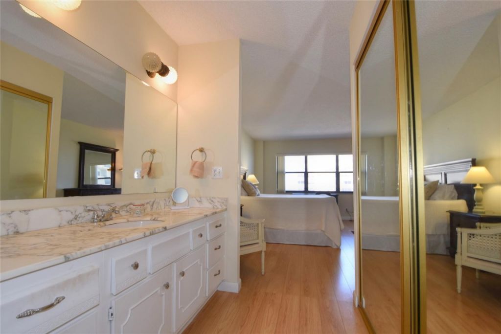 5100 N Ocean Boulevard, Unit 1004, Lauderdale by the Sea, FL 33308 Photo