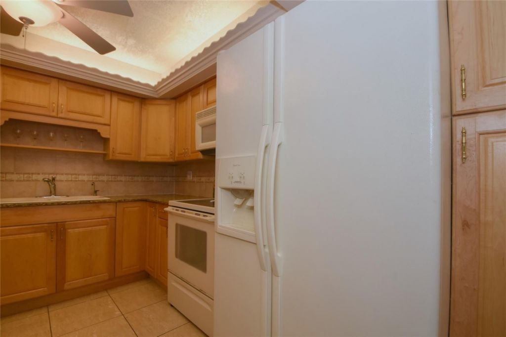 5100 N Ocean Boulevard, Unit 1004, Lauderdale by the Sea, FL 33308 Photo