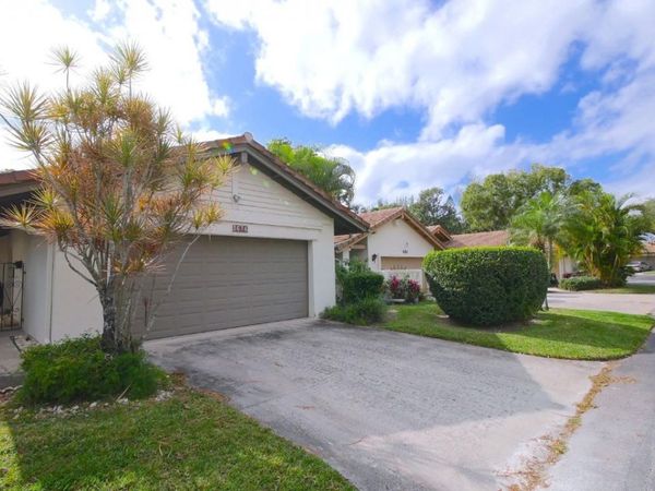 5616 Hammock Lane, Unit 114, Lauderhill, FL 33319