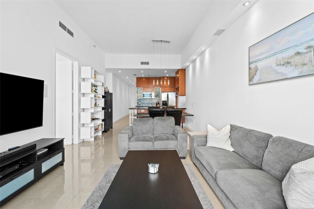 185 SW 7th Street, Unit 4403, Miami, FL 33130 Photo