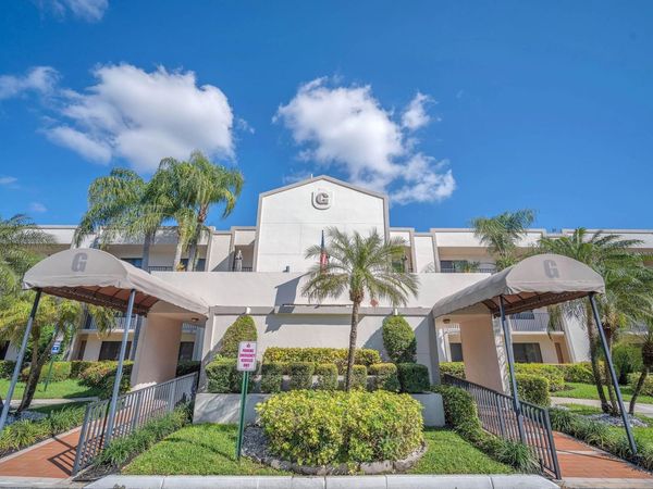10738 W Clairmont Circle, Unit 206, Fort Lauderdale, FL 33321