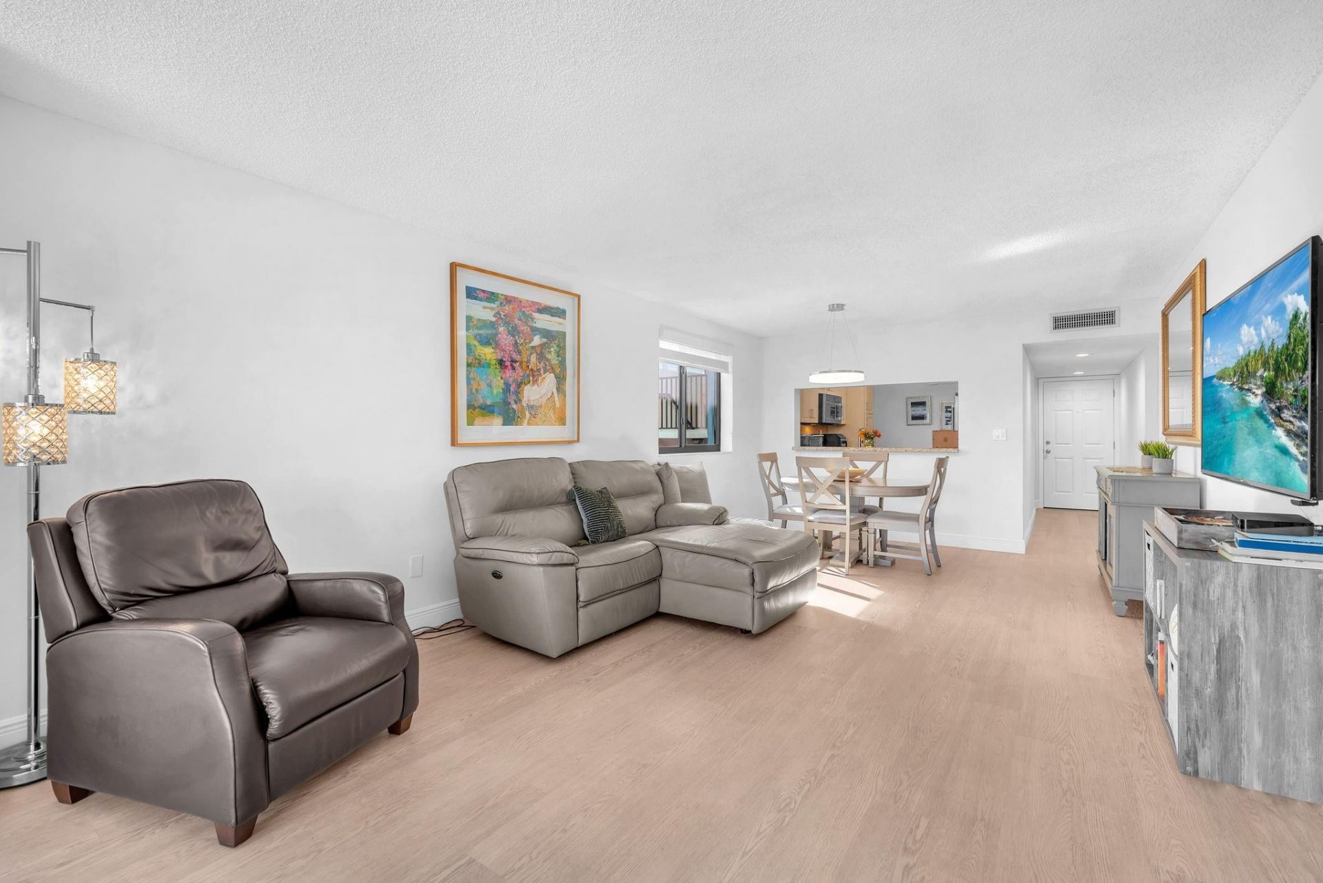 10738 W Clairmont Circle, Unit 206, Fort Lauderdale, FL 33321 Photo