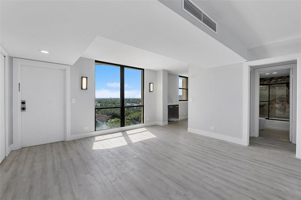 136 Lakeshore Dr, Unit T10, North Palm Beach, FL 33408 Photo