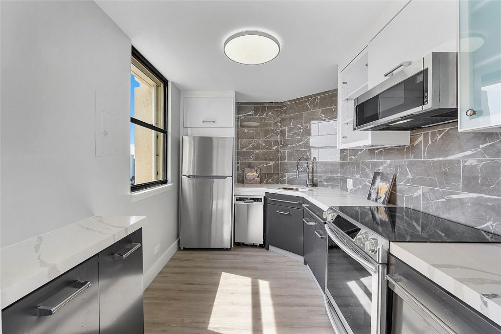 136 Lakeshore Dr, Unit T10, North Palm Beach, FL 33408 Photo