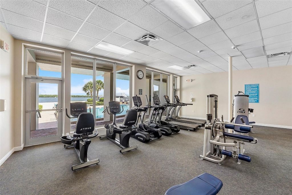 136 Lakeshore Dr, Unit T10, North Palm Beach, FL 33408 Photo