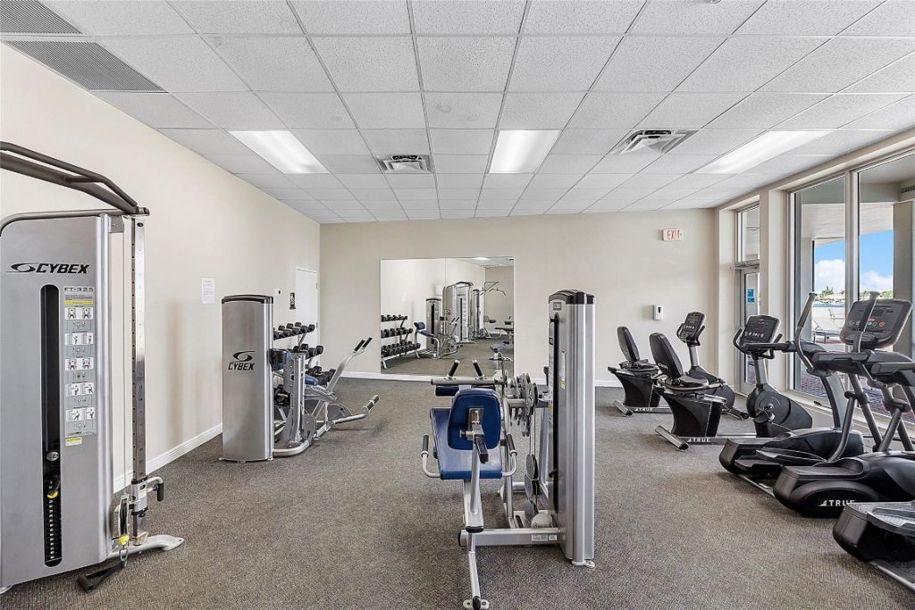 136 Lakeshore Dr, Unit T10, North Palm Beach, FL 33408 Photo